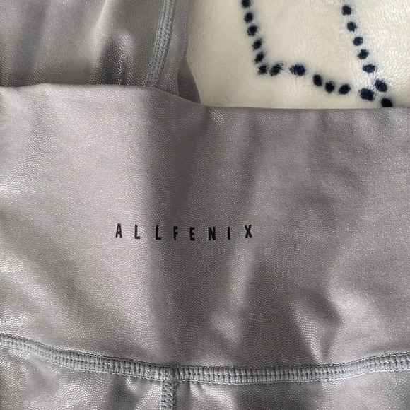 NWOT All-Fenix Set - Picture 4 of 7